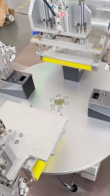 转盘贴标机视频